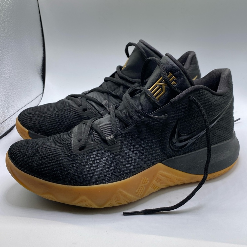 Nike Kyrie Irving Flytrap Mens 8.5 Black Basketball Sneaker Athletic AA7071-009